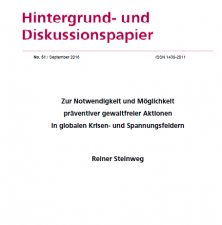 Cover des Hintergrund- und Diskussionspapiers Nr. 51: Reiner Steinweg: Zur Notwendigkeit und Möglichkeit präventiver gewaltfreier Aktionen in globalen Krisen- und Spannungsfeldern